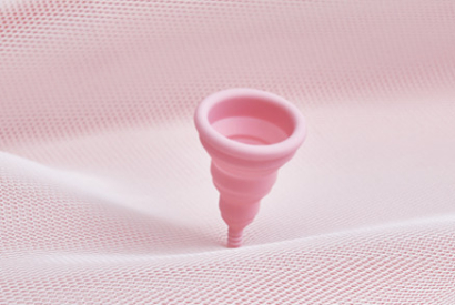 Proč a jak používat menstruační kalíšek